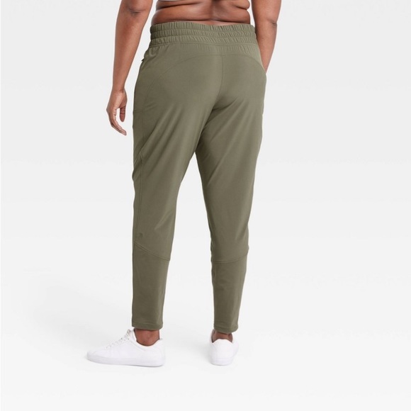 Women's Tapered Stretch Woven Mid-Rise
Pants All In Motion Green NWT S, M - Picture 4 of 15